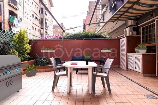 appartamento in vendita a Roma in zona Ostia