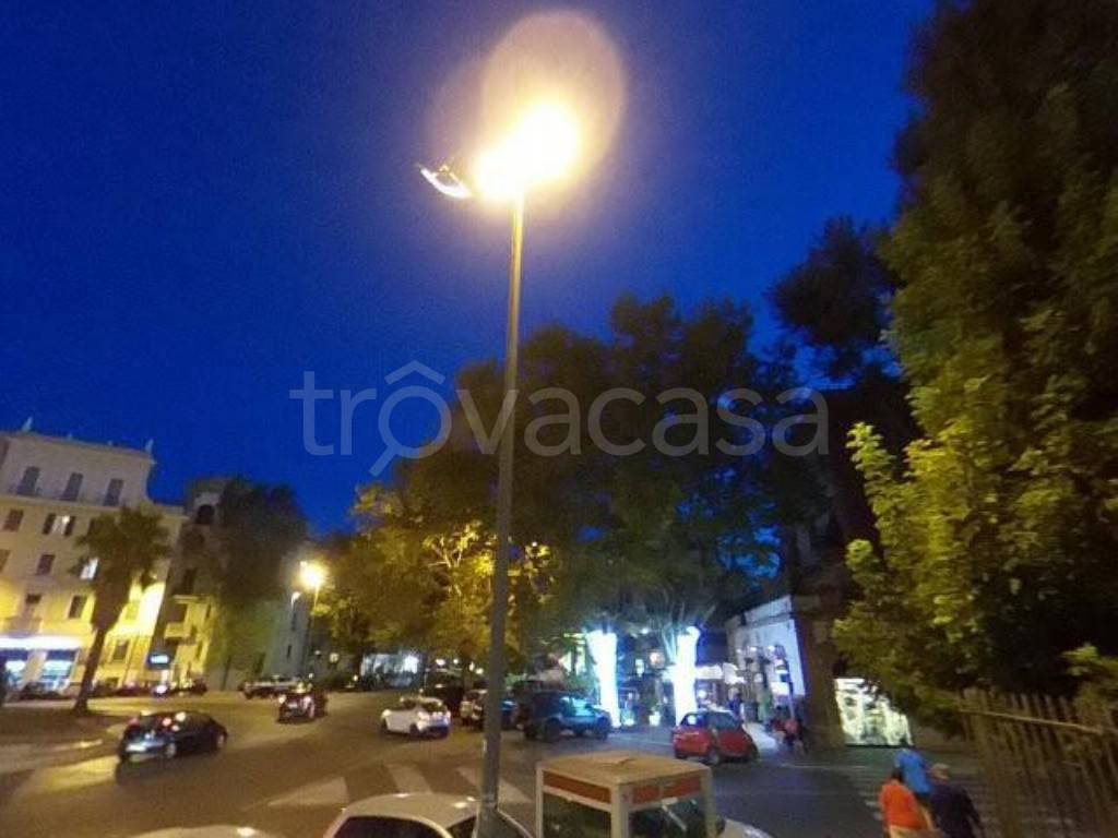 appartamento in vendita a Roma in zona Ostia