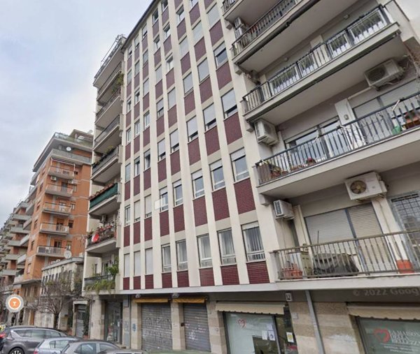 appartamento in vendita a Roma in zona Ostiense
