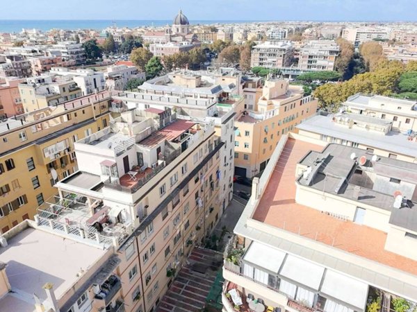 appartamento in vendita a Roma in zona Ostia