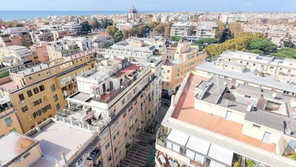 appartamento in vendita a Roma in zona Ostia