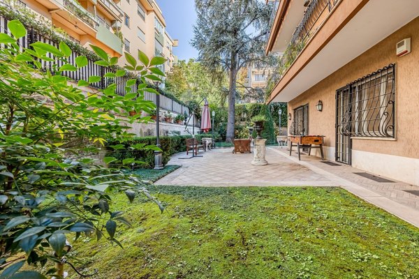 appartamento in vendita a Roma in zona EUR
