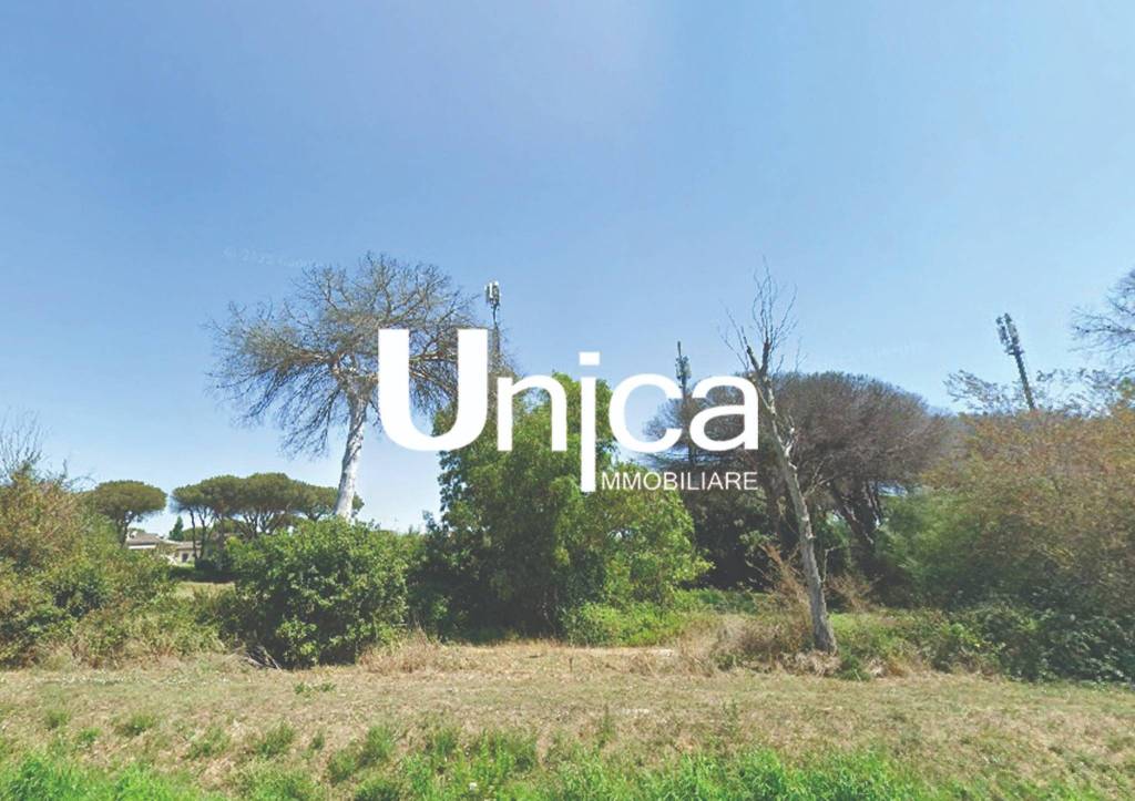 negozio in vendita a Roma in zona Casal Palocco