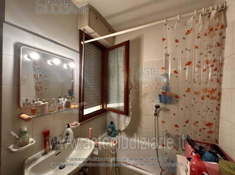 appartamento in vendita a Roma in zona Cinecittà