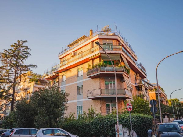 appartamento in vendita a Roma in zona Gianicolense