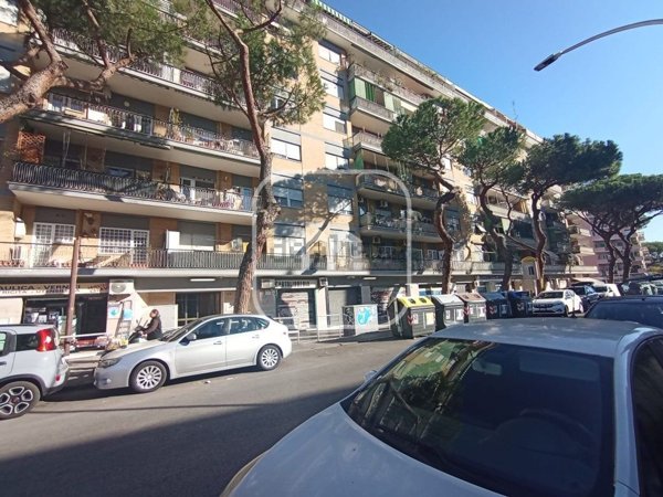 appartamento in vendita a Roma in zona Don Bosco
