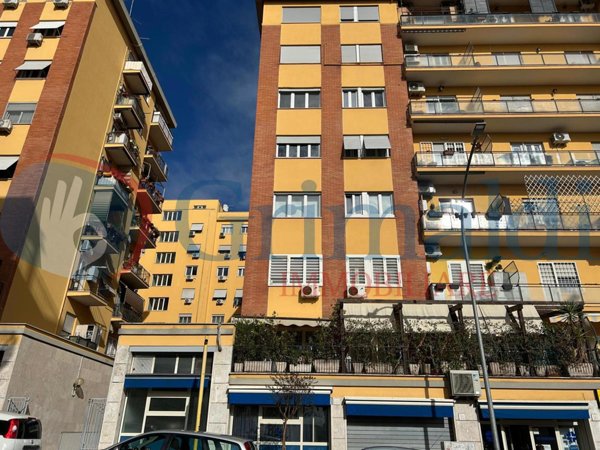 appartamento in vendita a Roma in zona Appio Latino