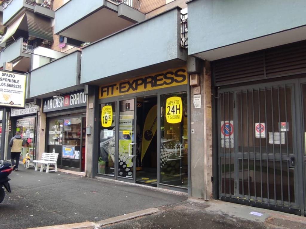 negozio in vendita a Roma in zona Tiburtino