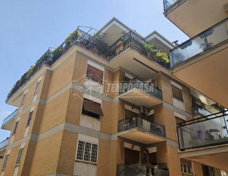appartamento in vendita a Roma in zona Torrevecchia