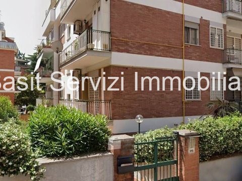 appartamento in vendita a Roma in zona Corviale