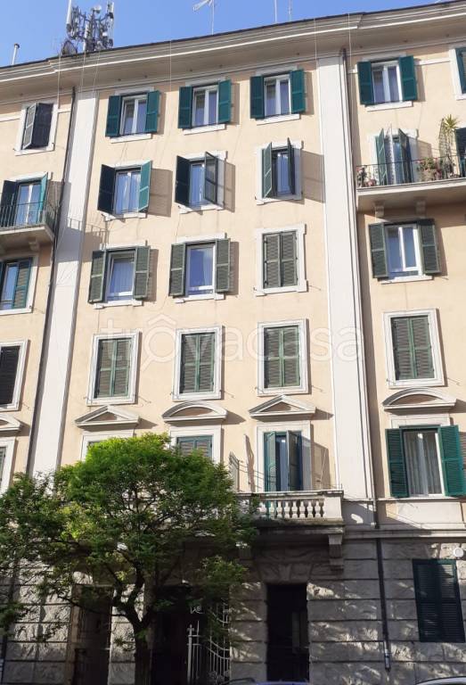 appartamento in vendita a Roma in zona Appio Latino