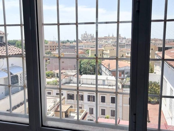 appartamento in vendita a Roma in zona Castro Pretorio