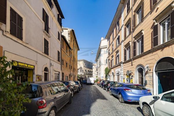 appartamento in vendita a Roma in zona Trastevere