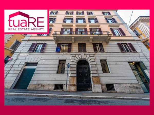 appartamento in vendita a Roma in zona Parione/Sant'Eustachio