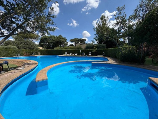 casa indipendente in vendita a Roma in zona Ardeatino