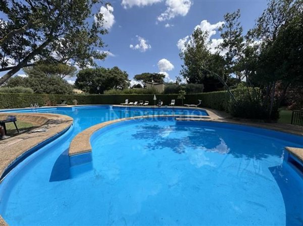 casa indipendente in vendita a Roma in zona Ardeatino