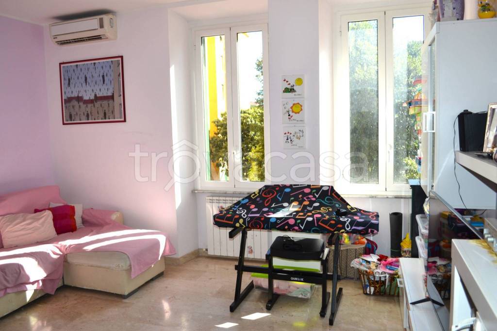 appartamento in vendita a Roma in zona Ostiense