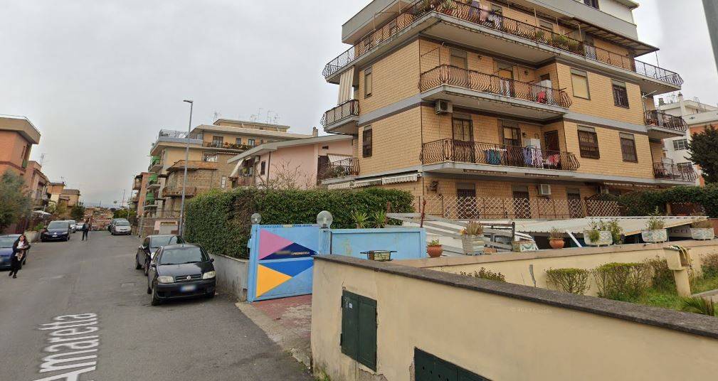 negozio in vendita a Roma in zona Prenestino-Centocelle