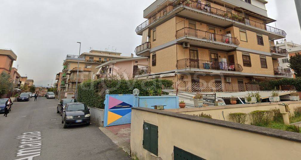 negozio in vendita a Roma in zona Prenestino-Centocelle