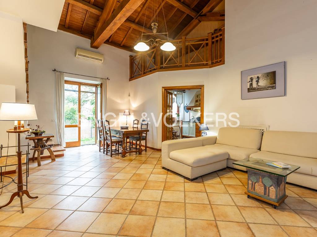 appartamento in vendita a Roma in zona Trigoria