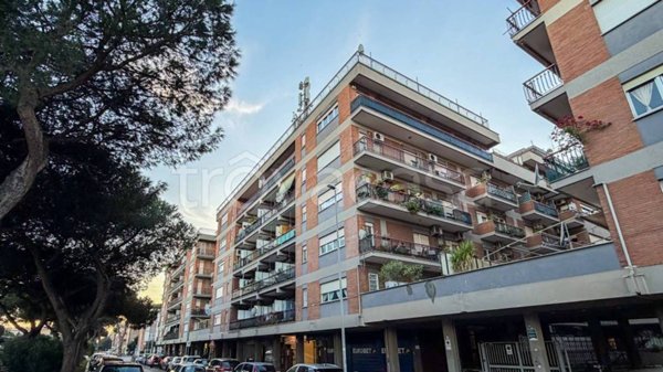 appartamento in vendita a Roma in zona Ostia
