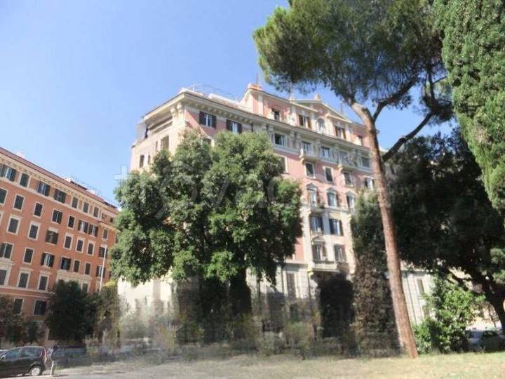 appartamento in vendita a Roma in zona Della Vittoria