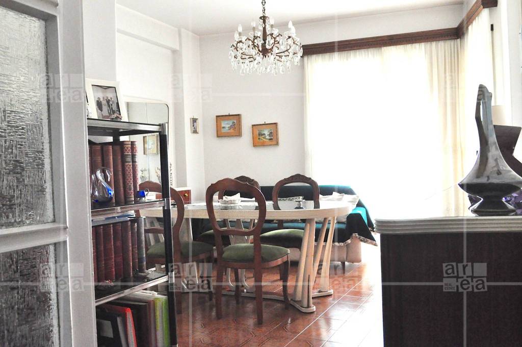 appartamento in vendita a Roma in zona Ardeatino