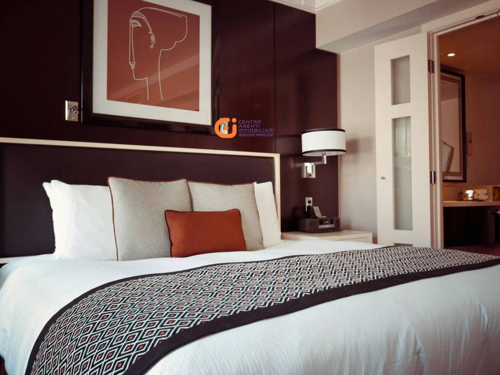 negozio in vendita a Roma in zona Castro Pretorio