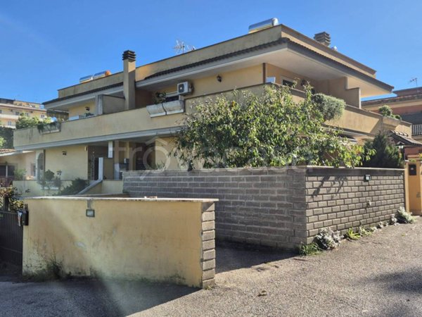 casa indipendente in vendita a Roma in zona Casalotti