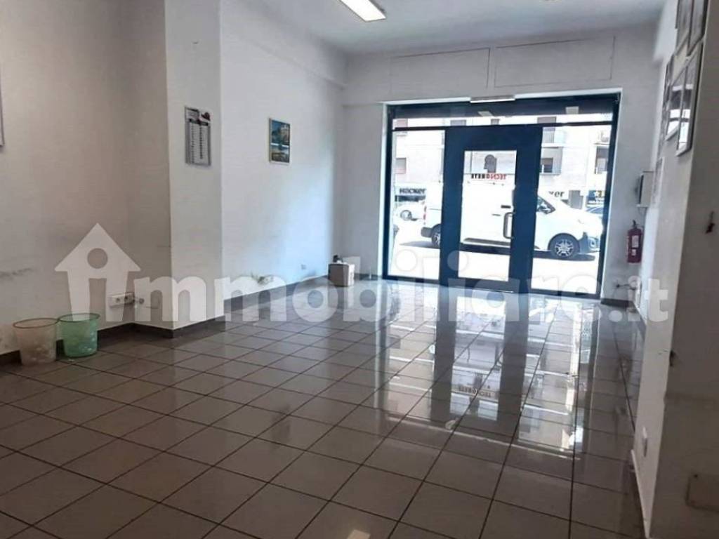 negozio in vendita a Roma in zona Gianicolense