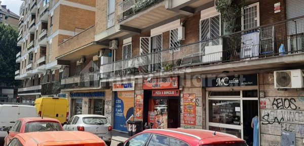 locale commerciale in vendita a Roma in zona Gianicolense