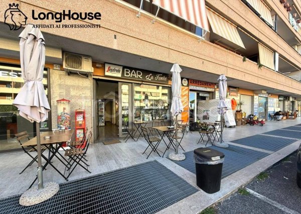 negozio in vendita a Roma in zona Ponte di Nona