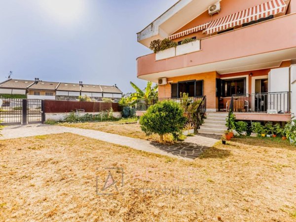 appartamento in vendita a Roma in zona Infernetto