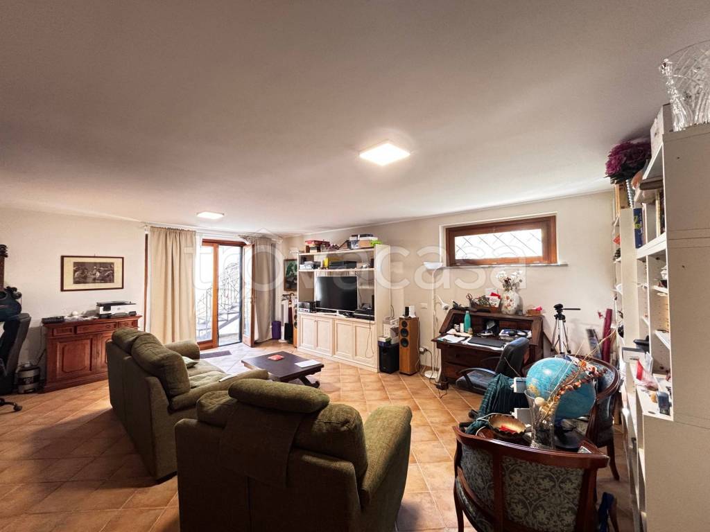 casa indipendente in vendita a Roma in zona Valle Muricana