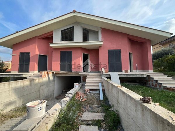 appartamento in vendita a Roma in zona Casal Morena