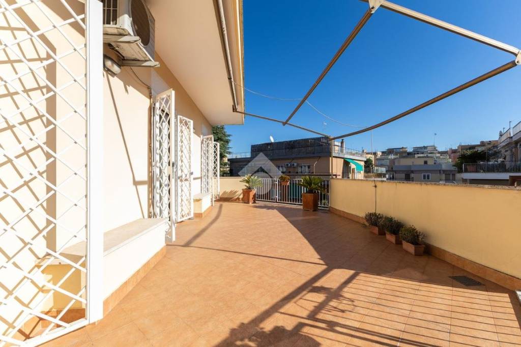 appartamento in vendita a Roma in zona Gianicolense