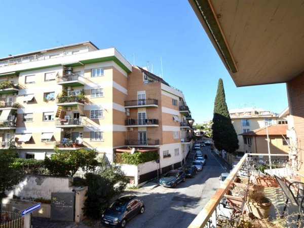 appartamento in vendita a Roma in zona Portuense
