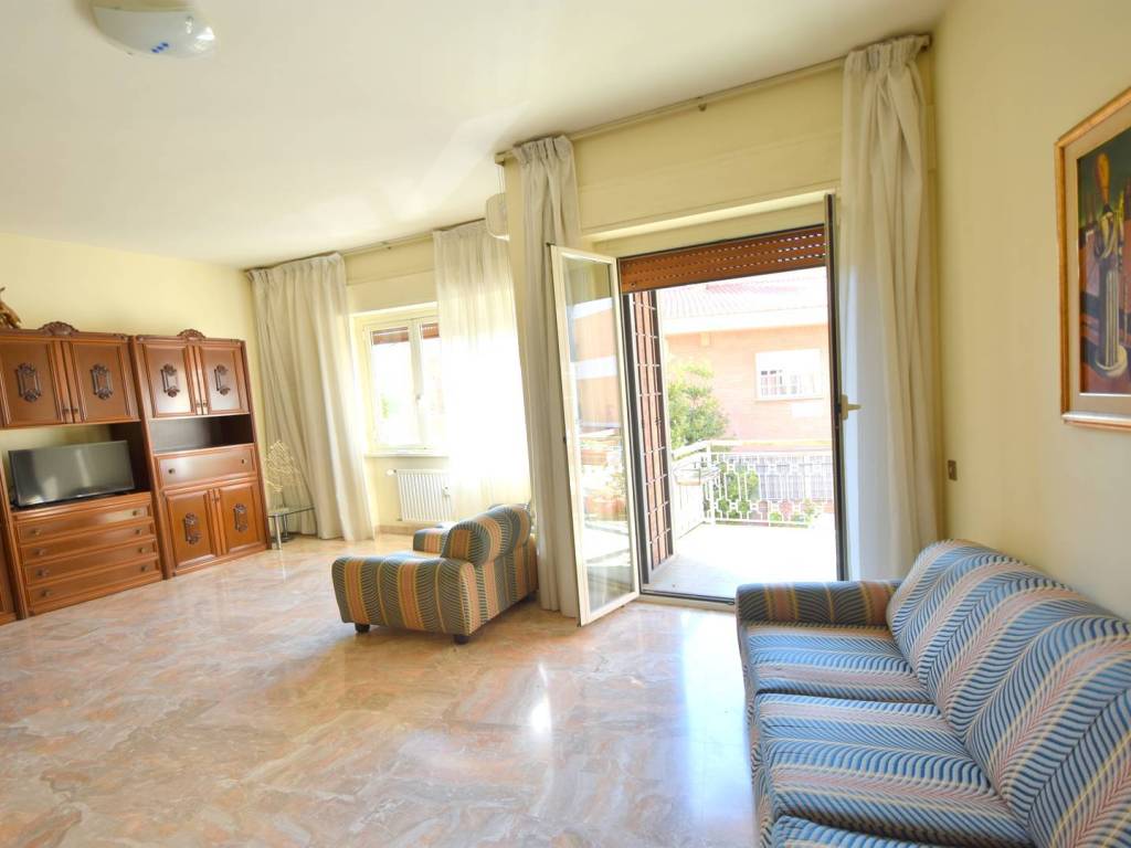 appartamento in vendita a Roma in zona Portuense