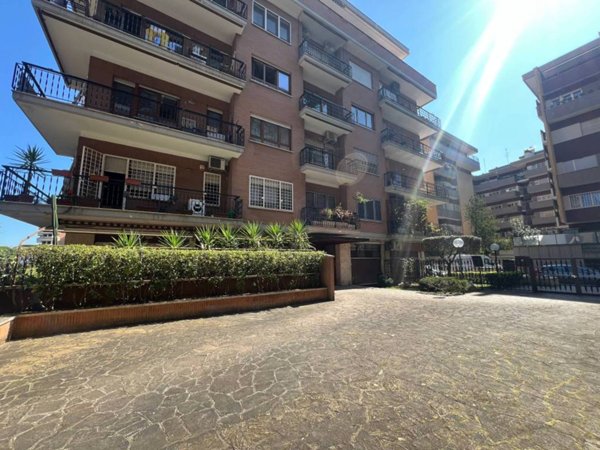 casa indipendente in vendita a Roma in zona Monte Sacro/Talenti