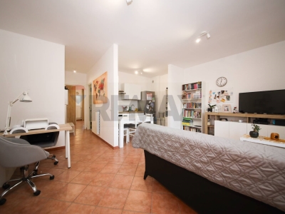 casa indipendente in vendita a Roma in zona Longarina