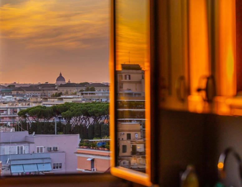 appartamento in vendita a Roma in zona Appio Latino