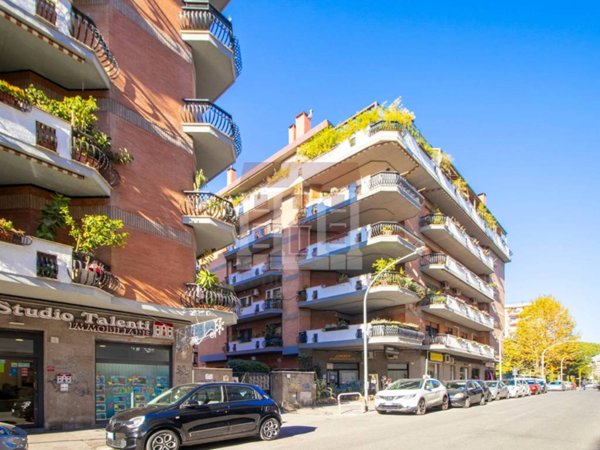 appartamento in vendita a Roma in zona Monte Sacro/Talenti