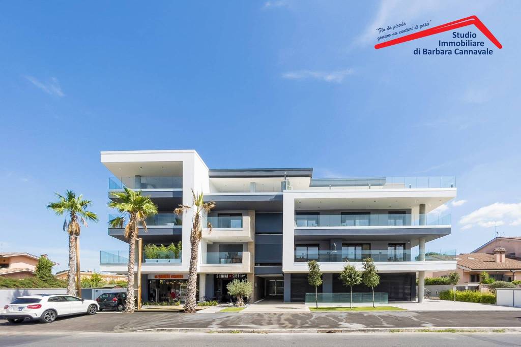 appartamento in vendita a Roma in zona Infernetto