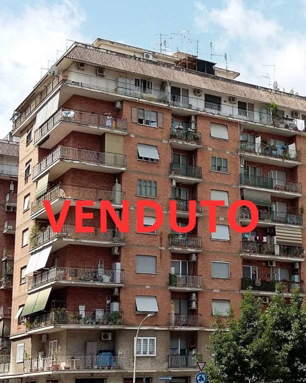 appartamento in vendita a Roma in zona Don Bosco