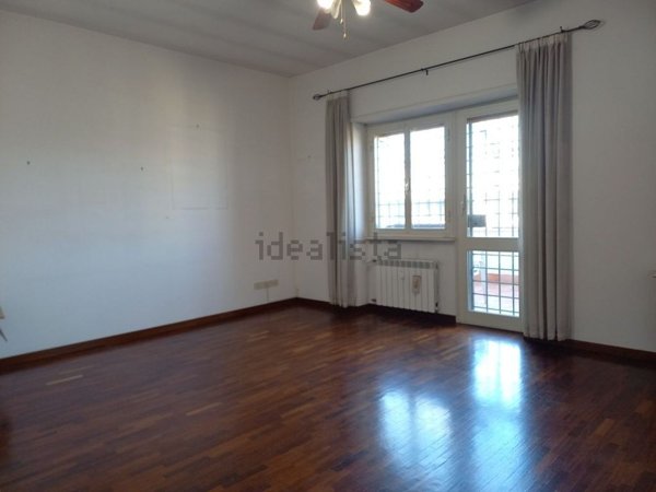 appartamento in vendita a Roma in zona Ostia