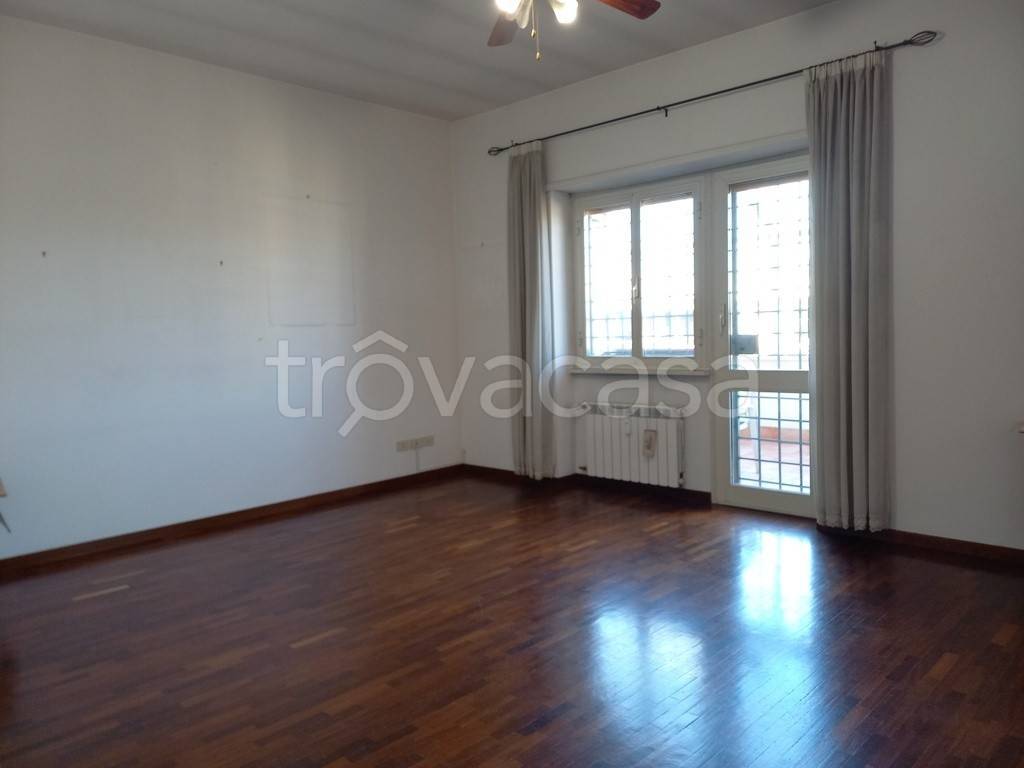 appartamento in vendita a Roma in zona Ostia