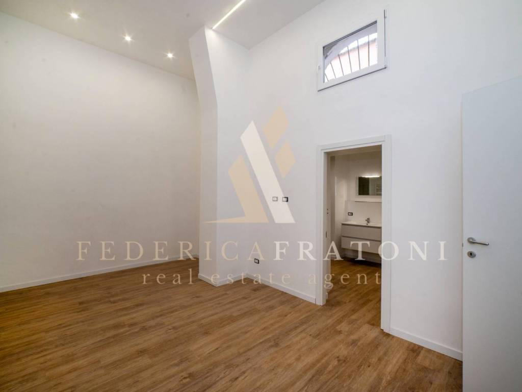 appartamento in vendita a Roma in zona Appio Latino