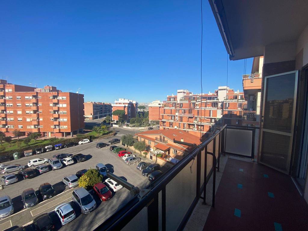 appartamento in vendita a Roma in zona Ostia