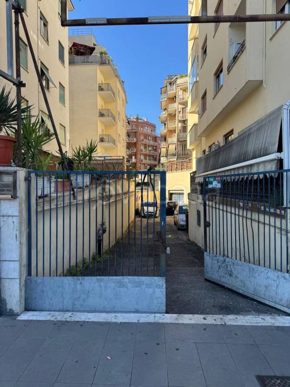 negozio in vendita a Roma in zona Pietralata