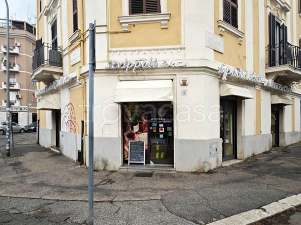 negozio in vendita a Roma in zona Appio Latino